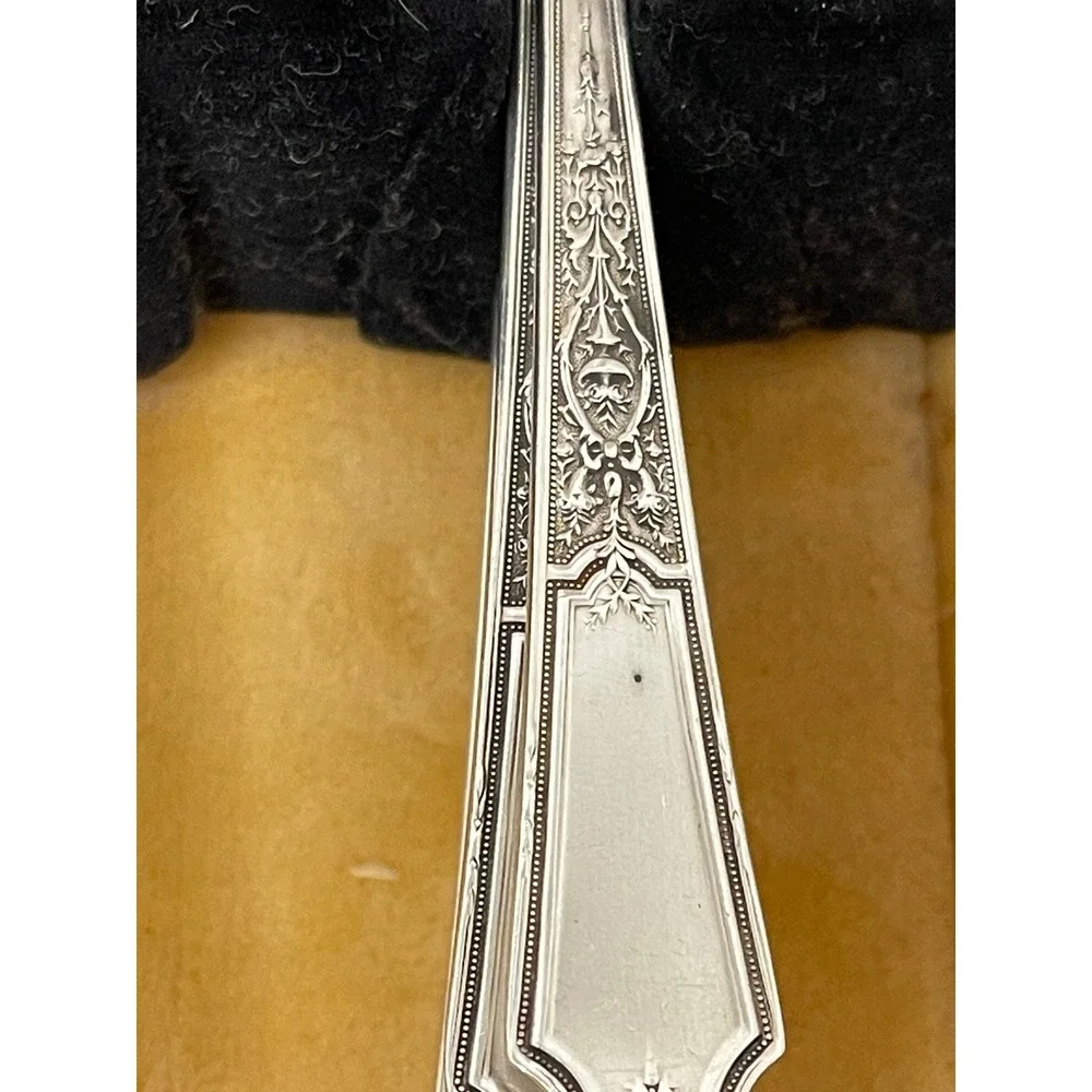 International Silver Ancestral Silverplate Flatware Set with Case Vintage 43pc